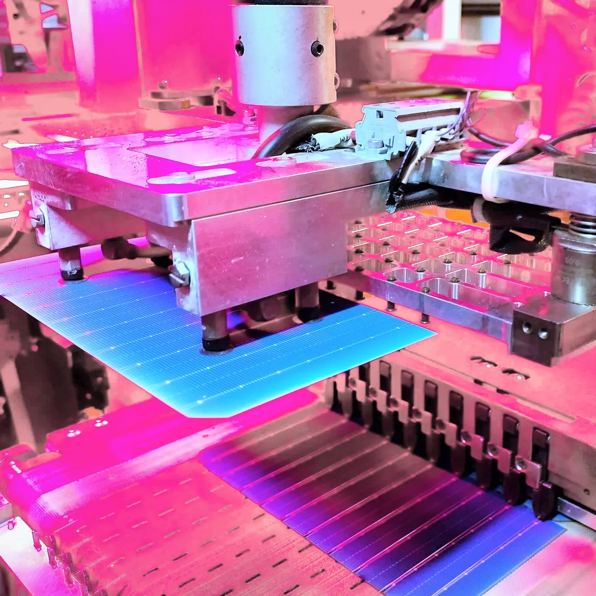 Cell handling under inspection light